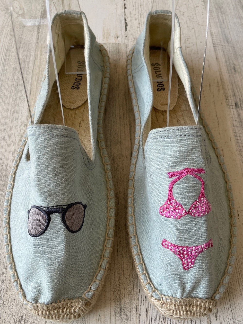 Soludos Women's Light Green Embroidered Espadrilles - Sunglasses & Bikini SZ 9